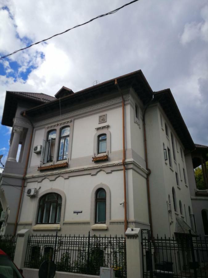 Le Park Apartment Bucharest Exterior photo