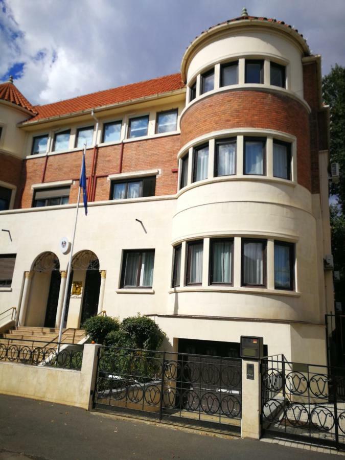 Le Park Apartment Bucharest Exterior photo